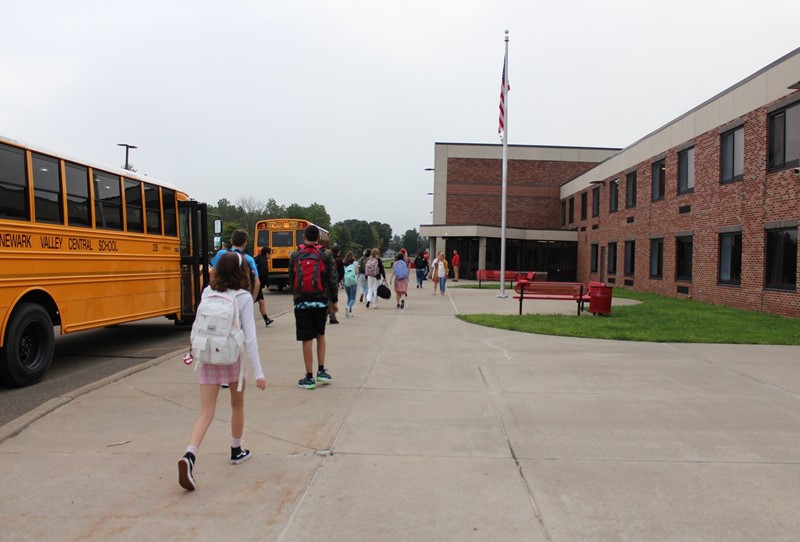 Students arriving at school 